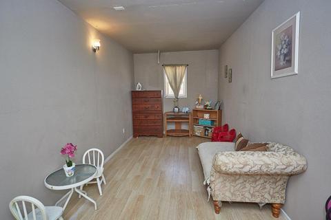 11203 Oakwood Ave, Hesperia, CA 92345 photo 29