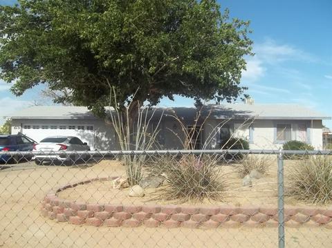 11229 Dolphin Ave, Apple Valley, CA 92308 photo 2