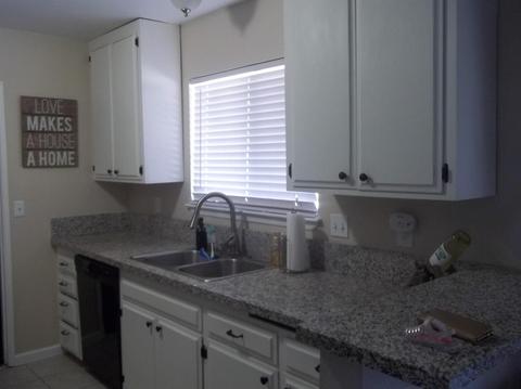 11229 Dolphin Ave, Apple Valley, CA 92308 photo 4
