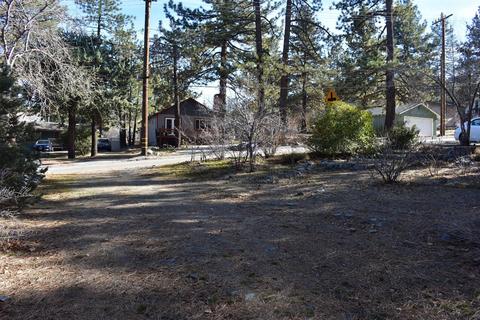 5686 Sheep Creek Dr, Wrightwood, CA 92397 photo 4