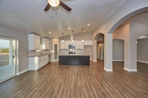 8075 Mono Dr, Hesperia, CA 92345 photo 13