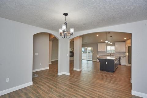 8075 Mono Dr, Hesperia, CA 92345 photo 16