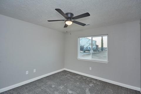 8075 Mono Dr, Hesperia, CA 92345 photo 24