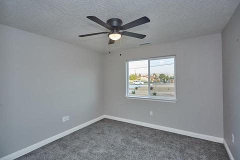 8075 Mono Dr, Hesperia, CA 92345 photo 31