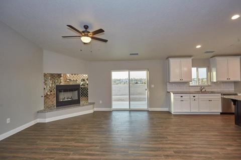 8075 Mono Dr, Hesperia, CA 92345 photo 8