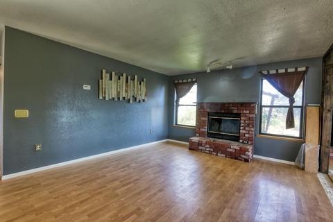 21609 Mountain Dr, Tehachapi, CA 93561 photo 4