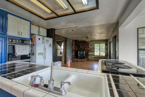 21609 Mountain Dr, Tehachapi, CA 93561 photo 12