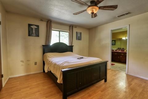 21609 Mountain Dr, Tehachapi, CA 93561 photo 17