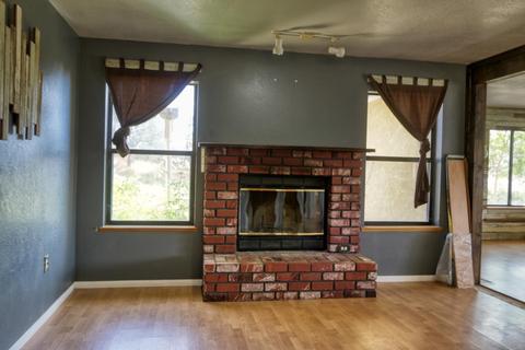 21609 Mountain Dr, Tehachapi, CA 93561 photo 3