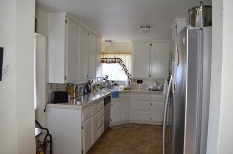 9977 Oakwood Ave, Hesperia, CA 92345 photo 5