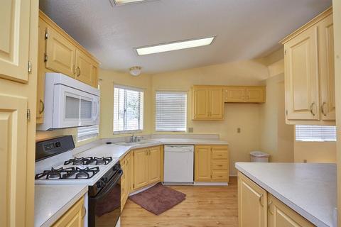6191 Cherry Ct, Phelan, CA 92371 photo 9