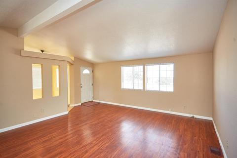 6191 Cherry Ct, Phelan, CA 92371 photo 8