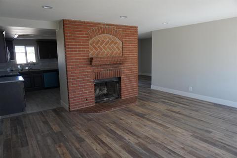 10424 3rd Ave, Hesperia, CA 92345 photo 5