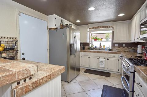 15517 Via Bahia St, Hesperia, CA 92345 photo 18