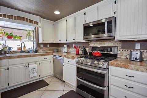 15517 Via Bahia St, Hesperia, CA 92345 photo 21