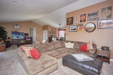 15517 Via Bahia St, Hesperia, CA 92345 photo 10