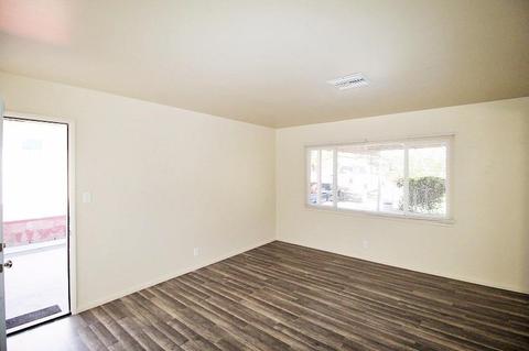 1016 Elizabeth St, Barstow, CA 92311 photo 2