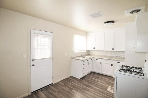 1016 Elizabeth St, Barstow, CA 92311 photo 20