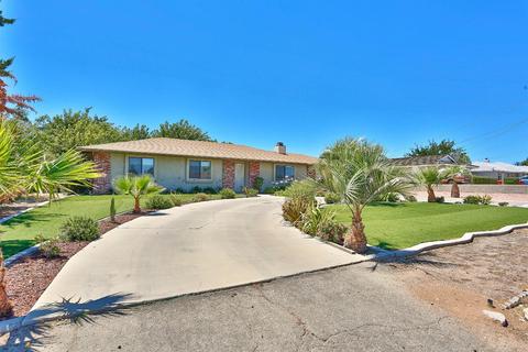 17771 Smoke Tree St, Hesperia, CA 92345 photo 2