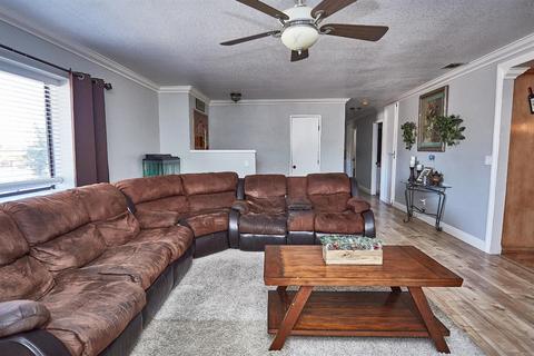 17771 Smoke Tree St, Hesperia, CA 92345 photo 7