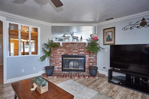 17771 Smoke Tree St, Hesperia, CA 92345 photo 11
