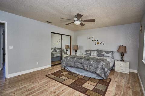 17771 Smoke Tree St, Hesperia, CA 92345 photo 21