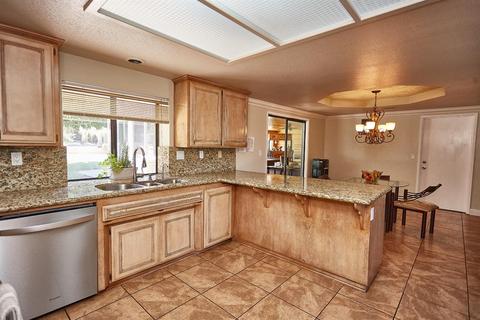 17771 Smoke Tree St, Hesperia, CA 92345 photo 17