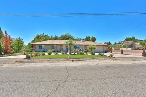 17771 Smoke Tree St, Hesperia, CA 92345 photo 1