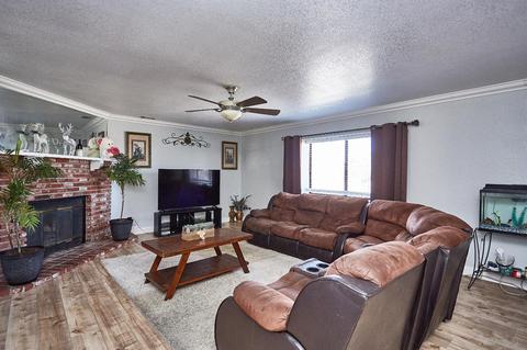 17771 Smoke Tree St, Hesperia, CA 92345 photo 10