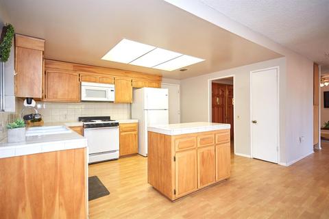 8141 Kingston Ave, Hesperia, CA 92345 photo 15