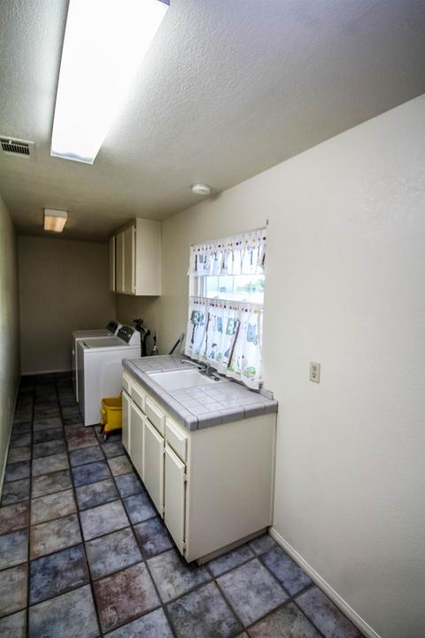 15000 Palm St, Hesperia, CA 92345 photo 28