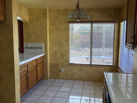 14049 Trigger Ln, Victorville, CA 92392 photo 5