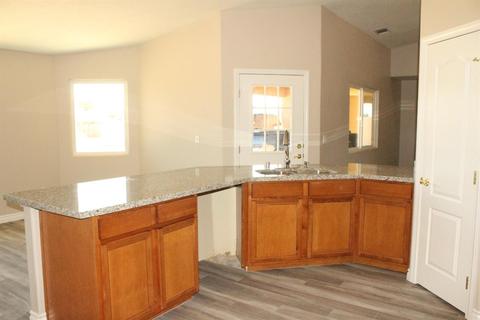 22273 Minnetonka Rd, Apple Valley, CA 92308 photo 8