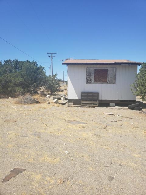 9976 Blue Stake Rd, Phelan, CA 92371 photo 7