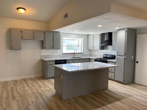 16624 Ash St, Hesperia, CA 92345 photo 2