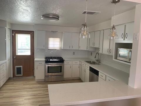 23007 Lucilla Rd, Apple Valley, CA 92308 photo 1