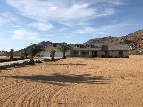 24030 Cahuilla Rd, Apple Valley, CA 92307 photo 2