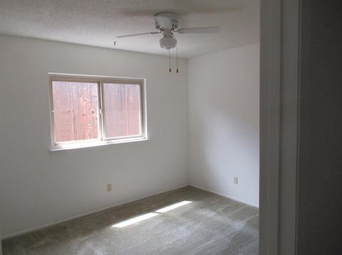 324 Broadway Ave, Barstow, CA 92311 photo 14