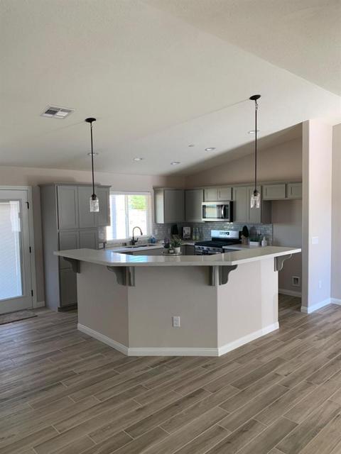 22140 Standing Rock Rd, Apple Valley, CA 92307 photo 6