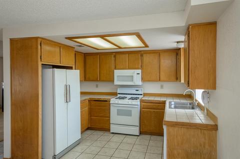 16339 Tenaya Rd, Apple Valley, CA 92307 photo 40