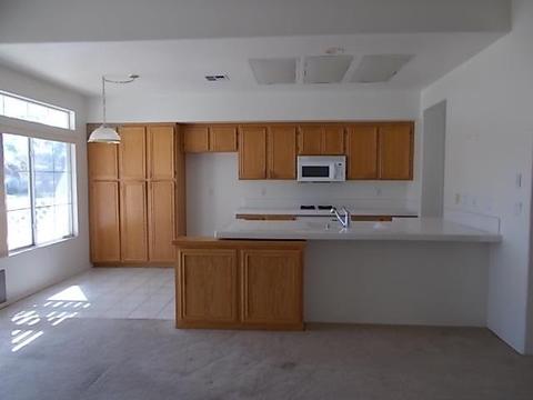 19597 Rolling Green Dr, Apple Valley, CA 92308 photo 4