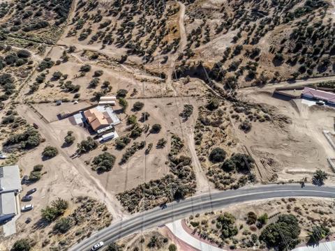 6821 Oak Hill Rd, Oak Hills, CA 92344 photo 32