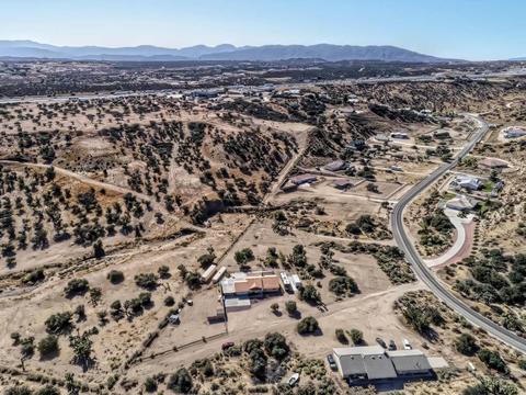 6821 Oak Hill Rd, Oak Hills, CA 92344 photo 41