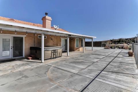 6821 Oak Hill Rd, Oak Hills, CA 92344 photo 23