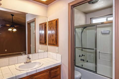 6821 Oak Hill Rd, Oak Hills, CA 92344 photo 19