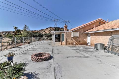 6821 Oak Hill Rd, Oak Hills, CA 92344 photo 25