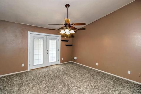 6821 Oak Hill Rd, Oak Hills, CA 92344 photo 18