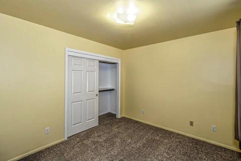 6821 Oak Hill Rd, Oak Hills, CA 92344 photo 15