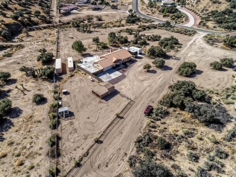 6821 Oak Hill Rd, Oak Hills, CA 92344 photo 37