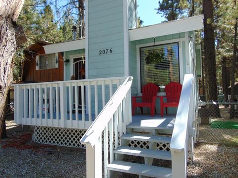 2076 4th Ln, Big Bear City, CA 92314 photo 2